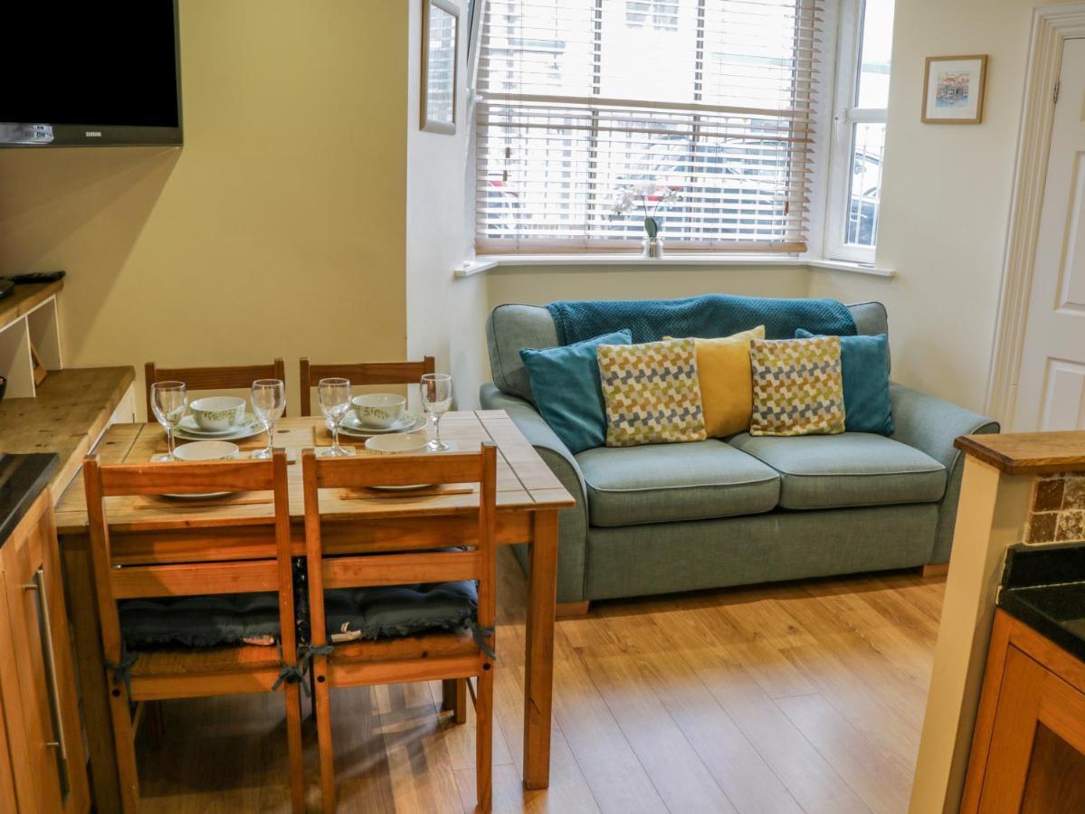 Apartment 6 Вітбі Екстер'єр фото