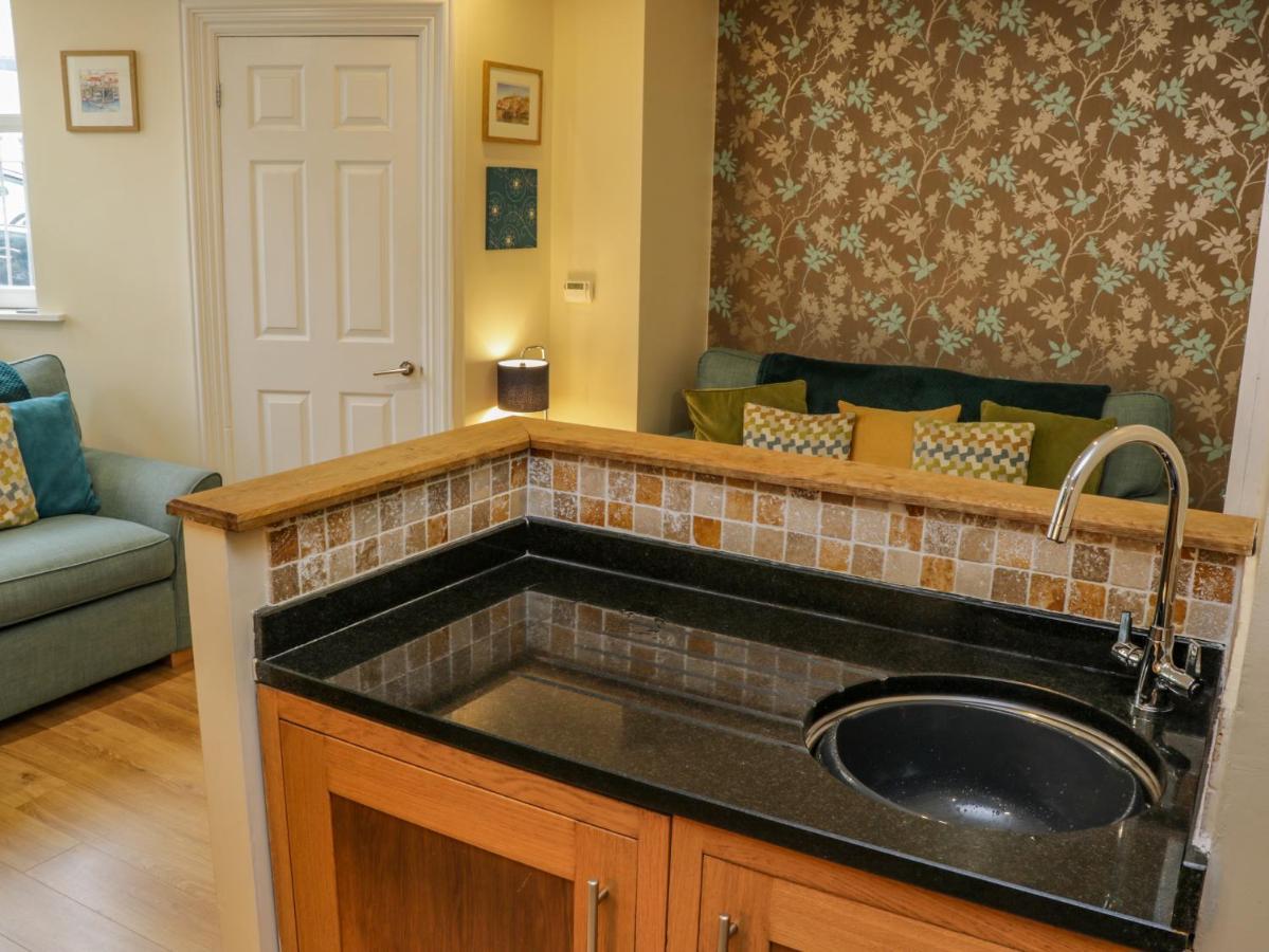 Apartment 6 Вітбі Екстер'єр фото