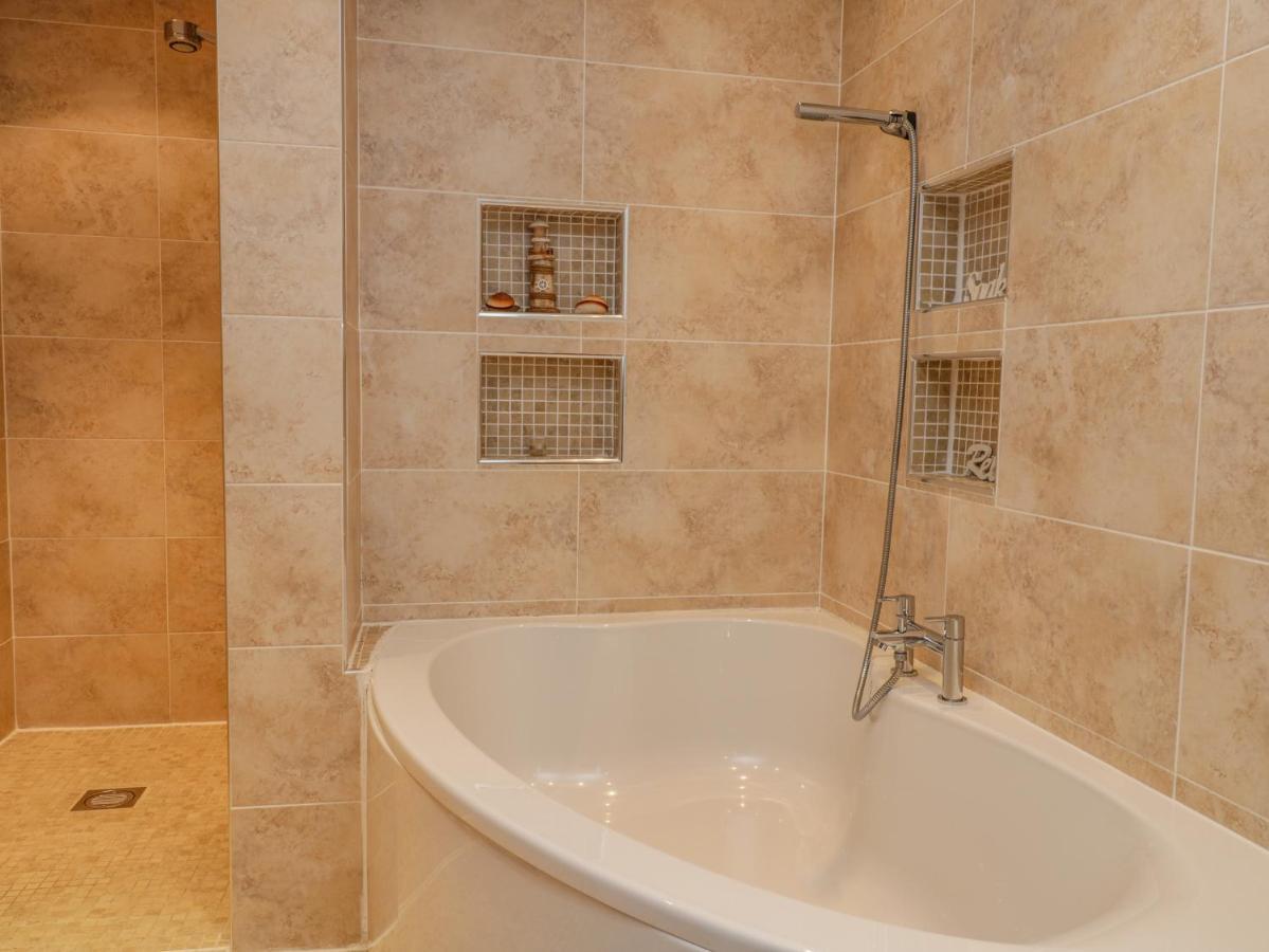 Apartment 6 Вітбі Екстер'єр фото